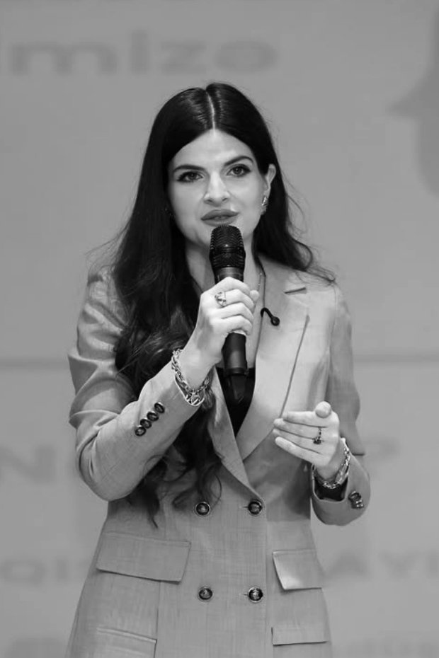 Recognizing Coaching Mastery: Kamala Guluzade Awarded at Millionaire Concept Gala